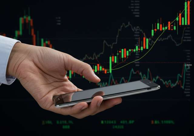 Upstox Charges & Fees: Brokerage, Account Opening & More
