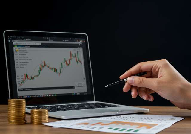 Calculate Investment Gains: Your Easy Percent Return Guide